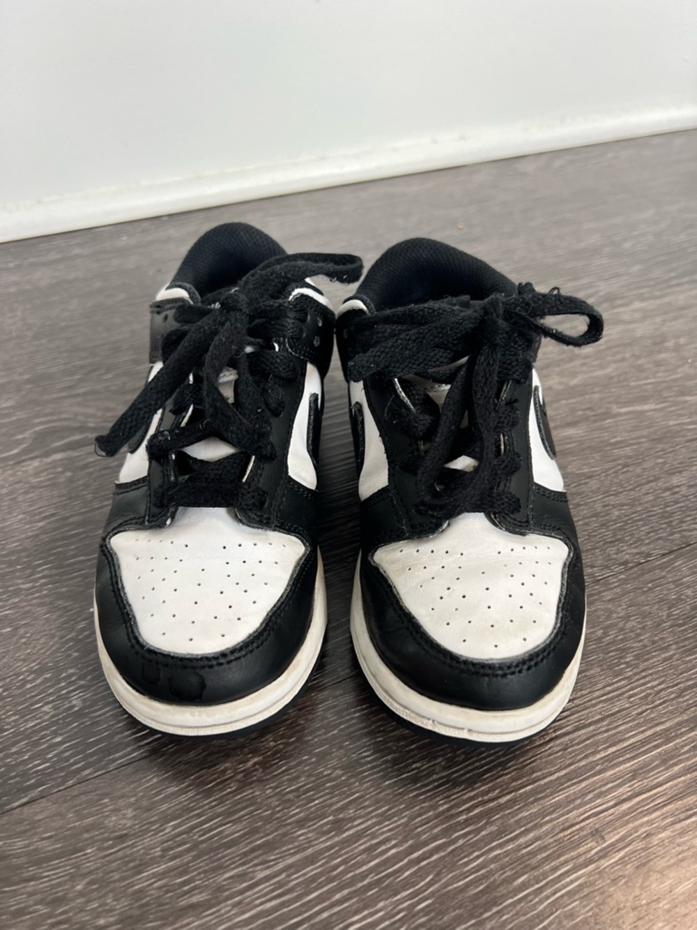 Nike Kids Dunk Low Retro "Panda" - Picture 2 of 8